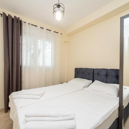 Thea Apartments Nea Iraklitsa Экстерьер фото