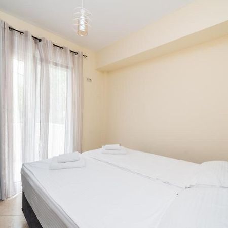 Thea Apartments Nea Iraklitsa Экстерьер фото