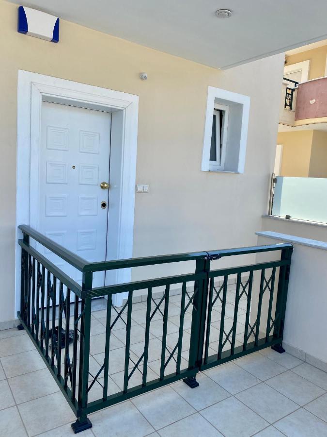 Thea Apartments Nea Iraklitsa Экстерьер фото