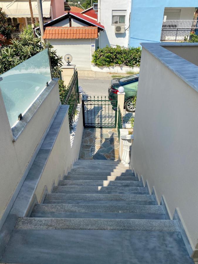 Thea Apartments Nea Iraklitsa Экстерьер фото